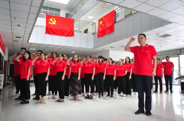 1625565424519354.jpg 640.webp (4).jpg